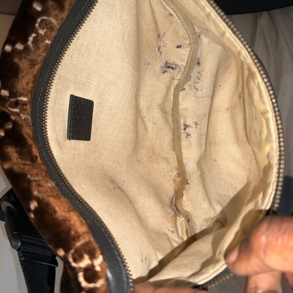 Gucci Fanny Pack with gucci storage bag 🛑No Returns🛑 - Picture 6 of 6
